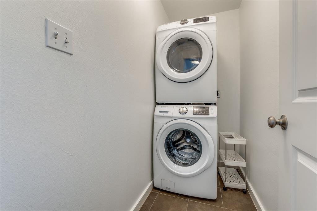 Ross Ave Condo - Residential