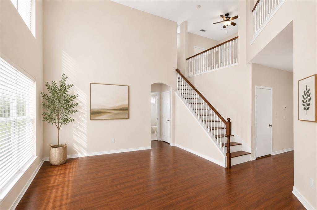 2405 Grimsby Court
