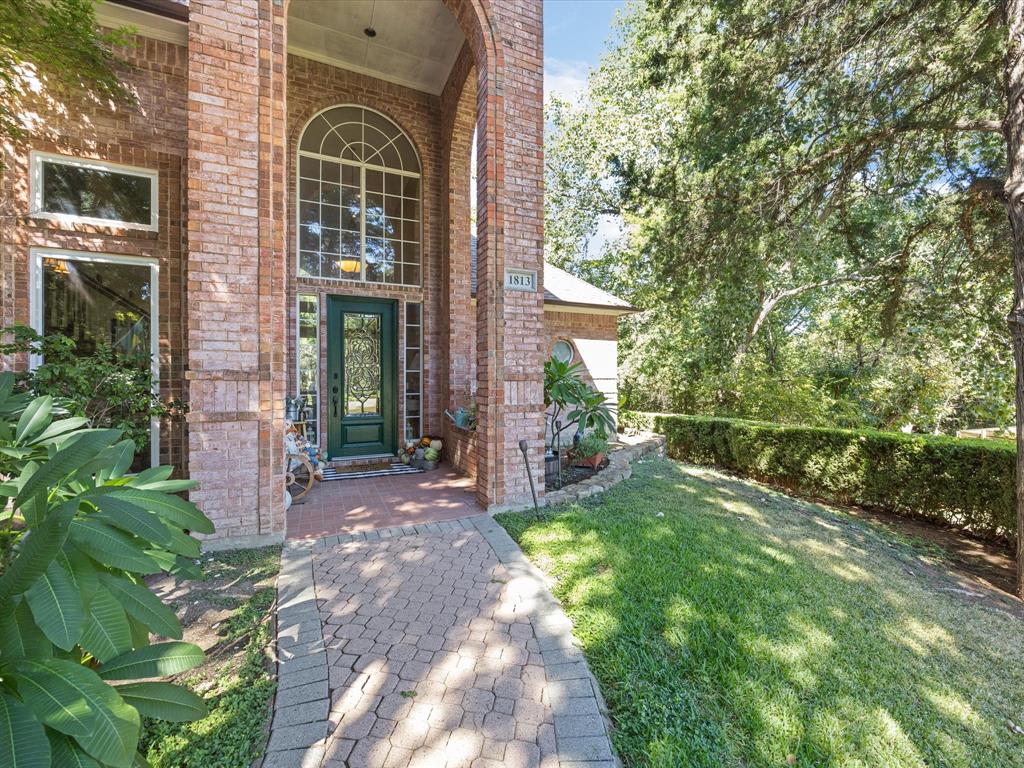 1813 Wood Dale Circle