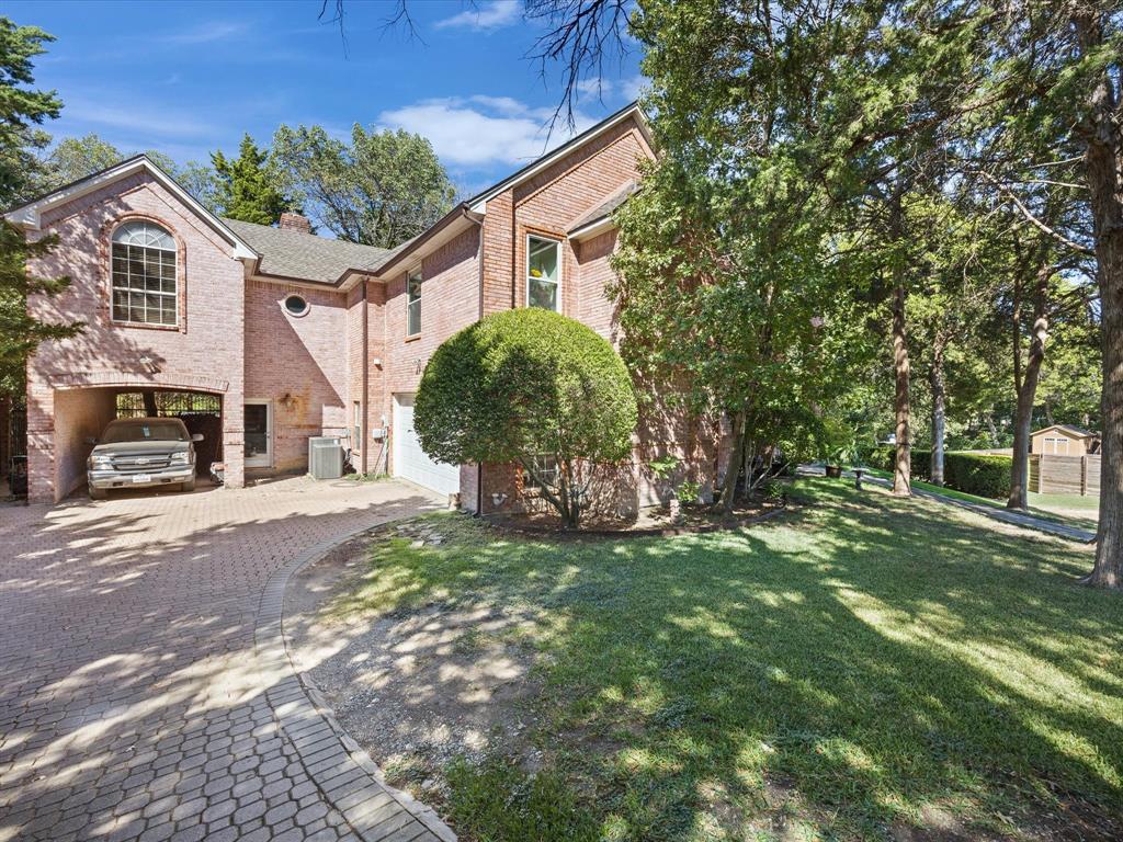 1813 Wood Dale Circle