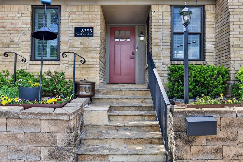 8323 Southmeadow Circle