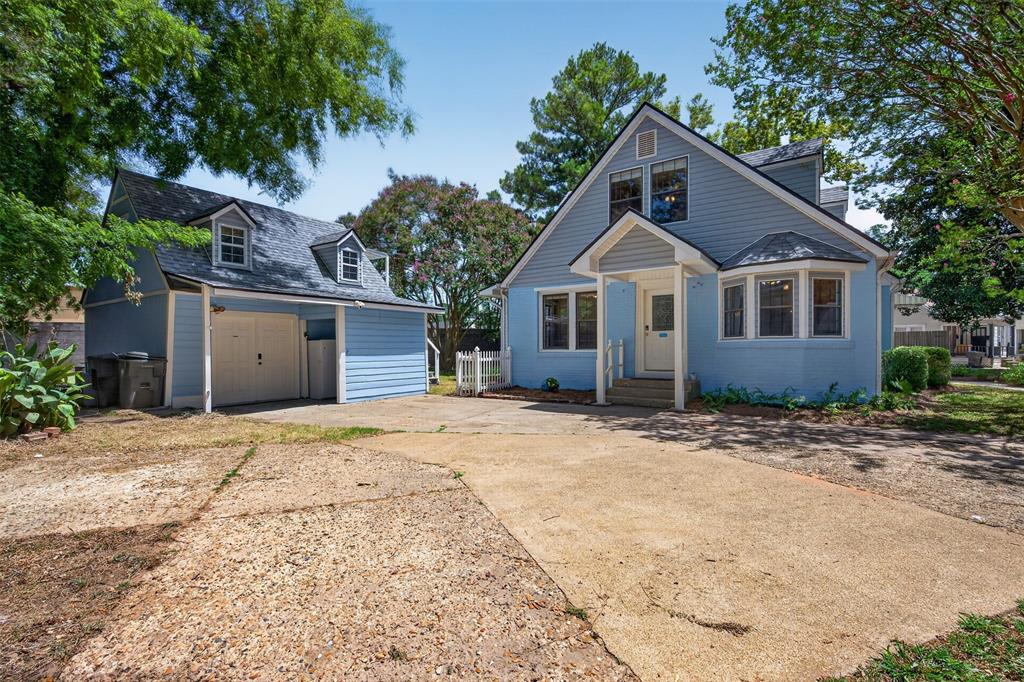 551 Broadmoor Boulevard