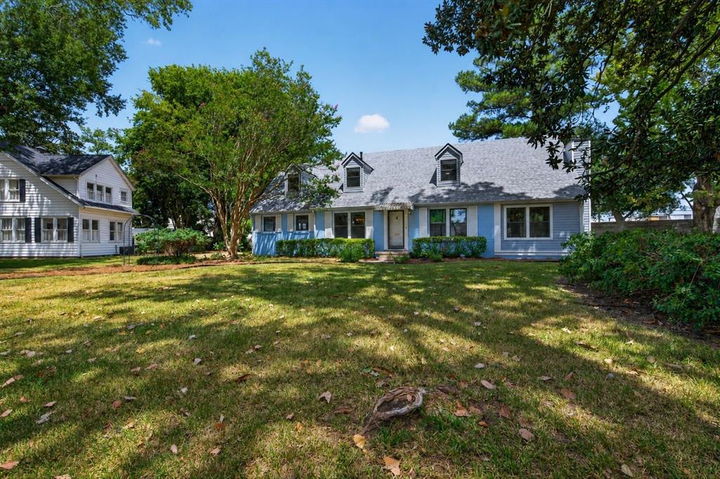 551 Broadmoor Boulevard