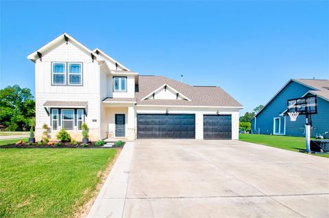 Photo of 600 Kyle Drive, Tioga, TX 76271 (MLS # 21248607)