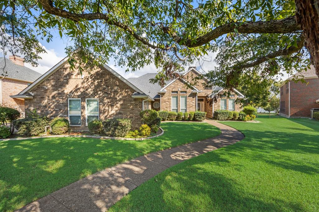 2302 Southbay Circle