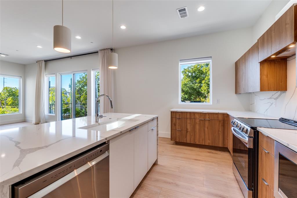 Clifton Place 02 - Residential Lease