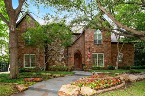5601 Woodspring Drive Plano TX 75093