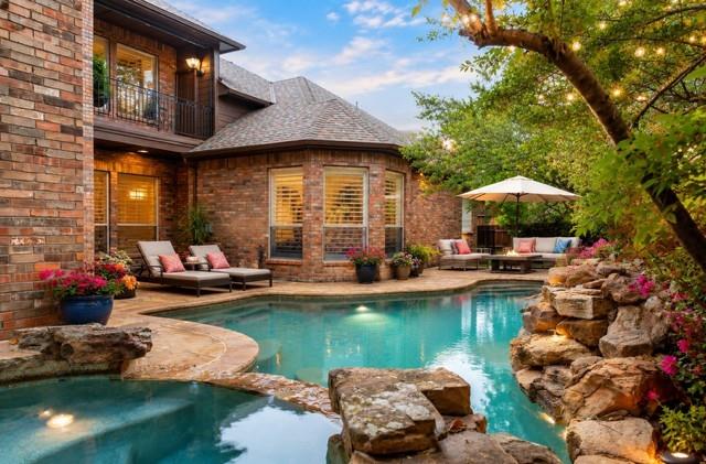 5601 Woodspring Drive