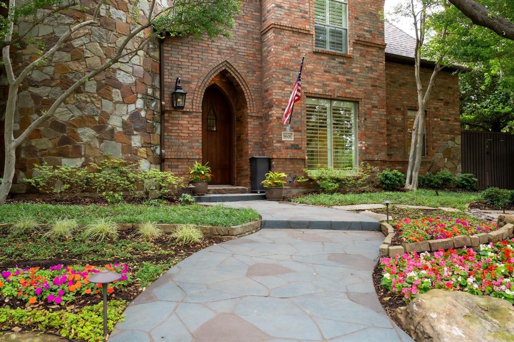 5601 Woodspring Drive