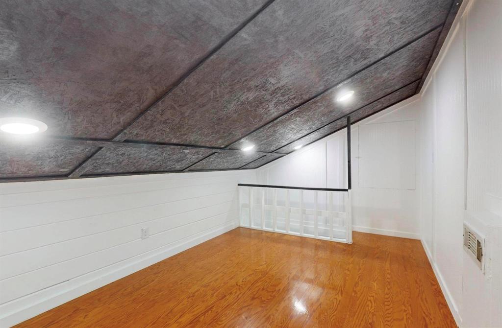 Ruth Peckum Surv Abs #374 - Residential