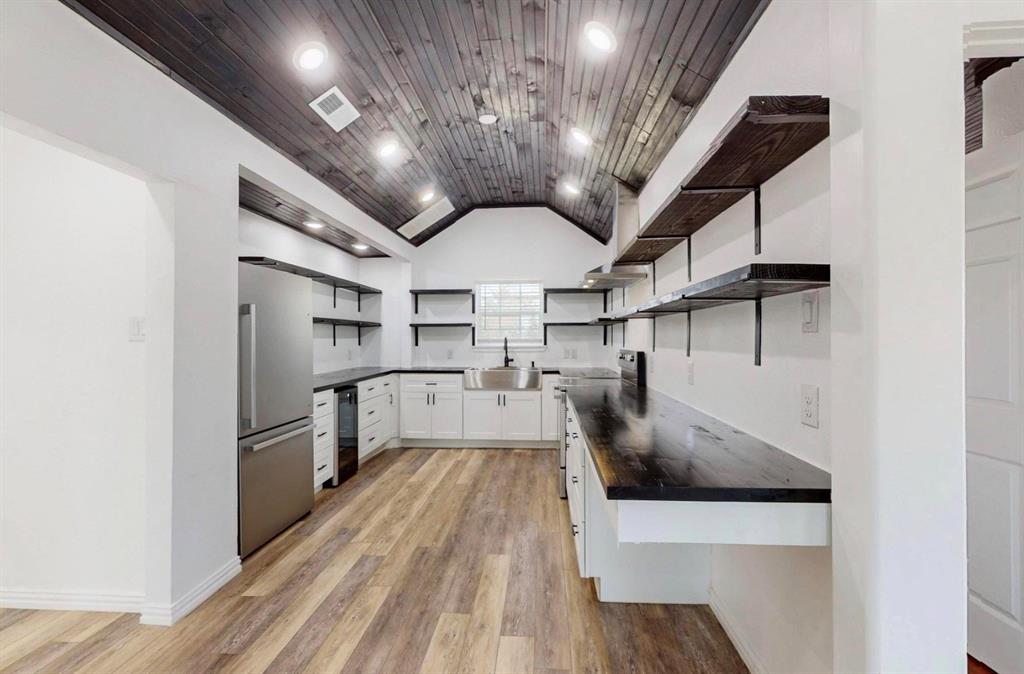 Ruth Peckum Surv Abs #374 - Residential