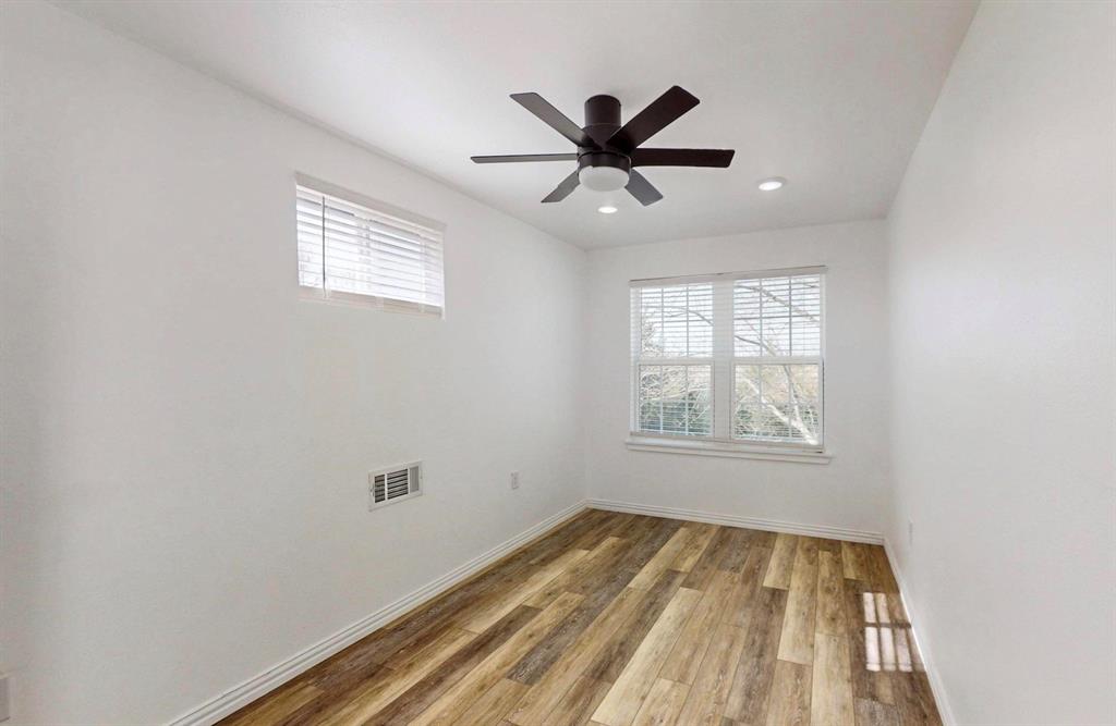 Ruth Peckum Surv Abs #374 - Residential