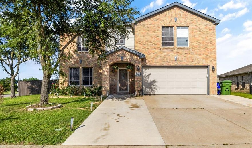 Welcome to this beautifully updated 5-bedroom, 3-bath home offering space, style, and convenience. Roof replaced in December 2022! Step inside to find stunning laminate flooring throughout and an open-concept layout perfect for entertaining.
The oversized kitchen is a dream — featuring granite countertops, a modern glass tile backsplash, and stainless steel appliances. Every bedroom is generously sized, giving everyone their own comfortable retreat.
Enjoy outdoor living in the large backyard complete with a wood privacy fence, storage room, and plenty of space to play or relax. Located just steps from the elementary school and 2 minutes from the highway, this home combines comfort with unbeatable convenience.
Don’t miss your chance to see it — schedule your showing today!