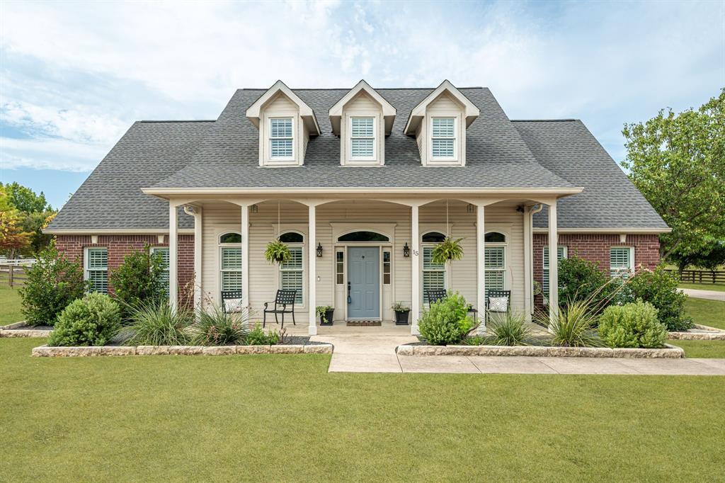 15 Brookhollow Circle