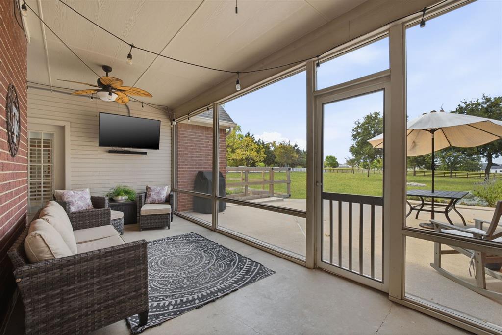 15 Brookhollow Circle