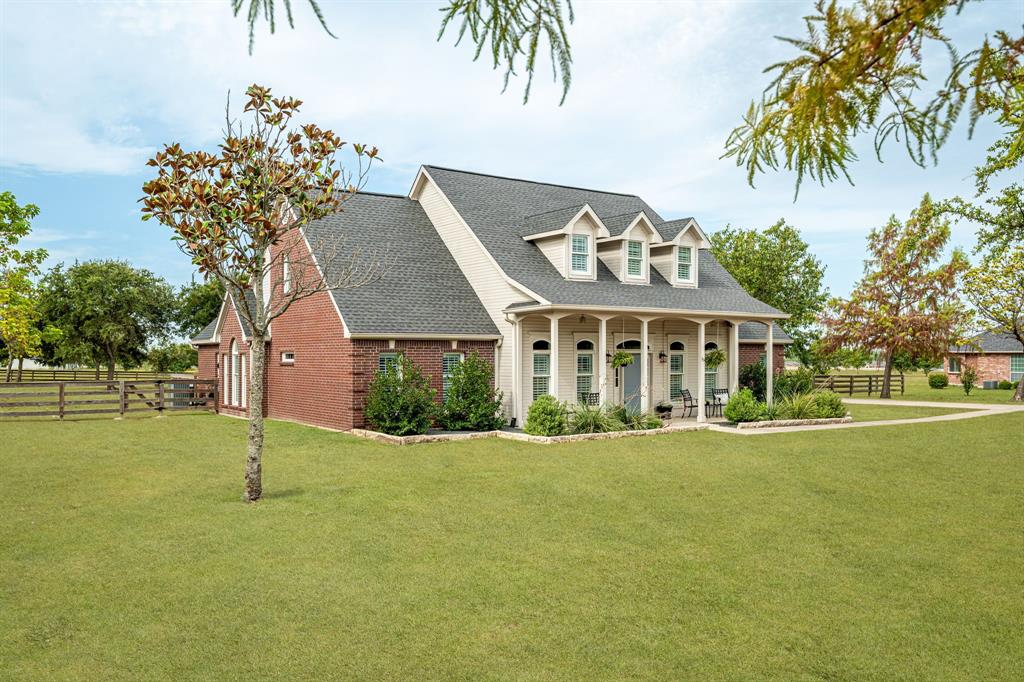 15 Brookhollow Circle