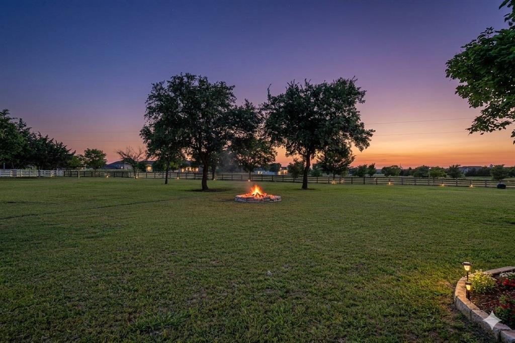 15 Brookhollow Circle