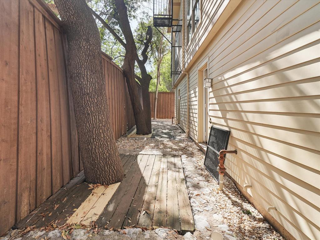 Wycliff Heights Condo - Residential