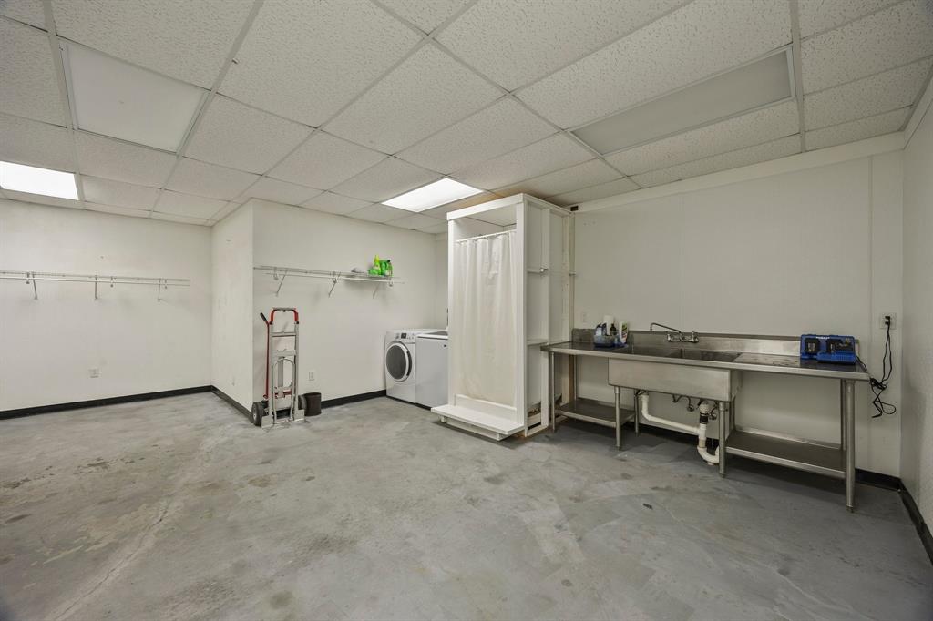 South Forty Add Ph 11 - Commercial Lease