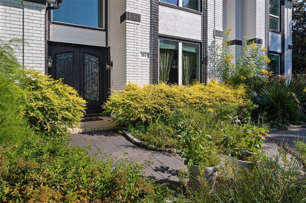 3015 Forestwood Drive