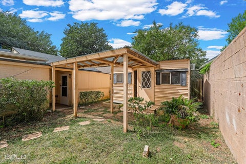 Tiny photo for 450 Albert Avenue, Shreveport, LA 71105 (MLS # 21394294)