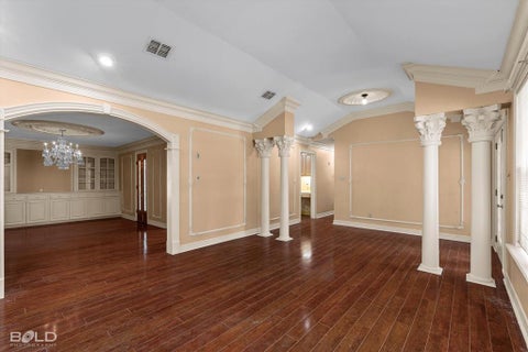 Tiny photo for 450 Albert Avenue, Shreveport, LA 71105 (MLS # 21394294)