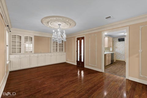 Tiny photo for 450 Albert Avenue, Shreveport, LA 71105 (MLS # 21394294)