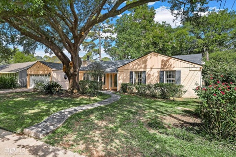 Tiny photo for 450 Albert Avenue, Shreveport, LA 71105 (MLS # 21394294)
