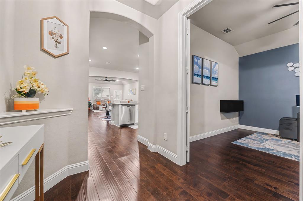 2815 Hackberry Creek Trail