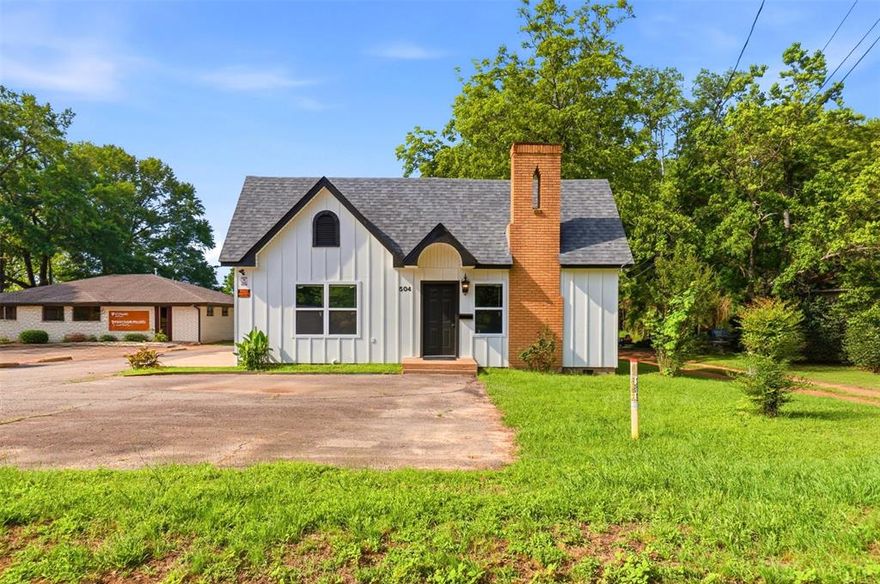 Come See - Come Buy! Completely remodeled 4 bedroom 3 bath home with new flooring, interior doors, fresh paint, plumbing& light fixtures, new HVAC unit, and much more. Chef's kitchen with custom cabinets, granite countertops, range & oven, and microwave. Your Search Has Ended! Set your appointment for this prime location near downtown shopping and restaurants.