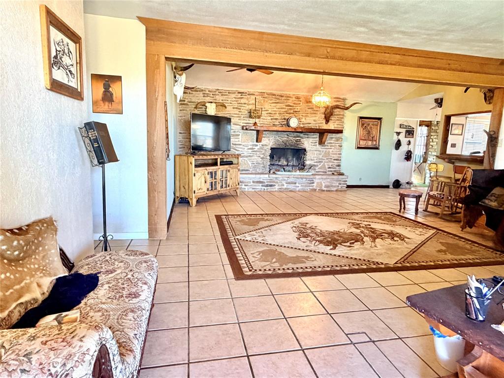 1399 State Highway 16 N