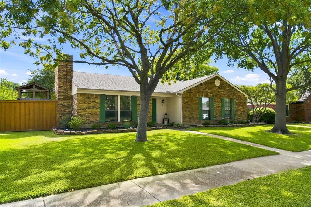 911 Rolling Brook Lane