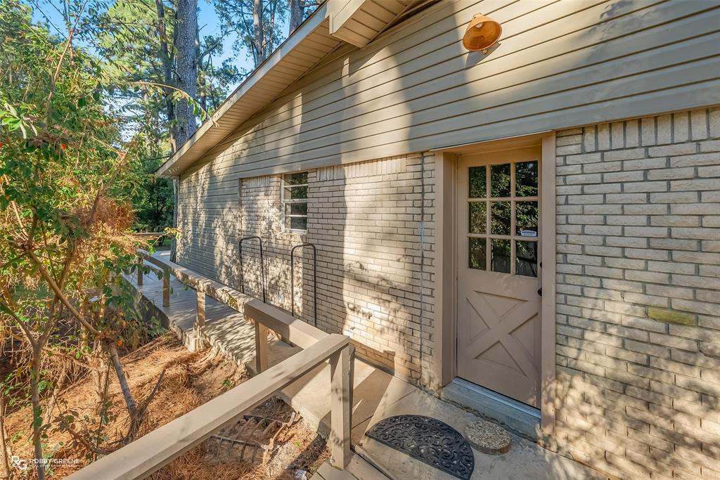 7246 Laguna Lane
