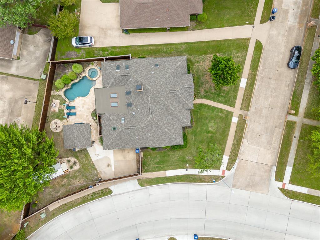 2516 Pepper Tree Circle