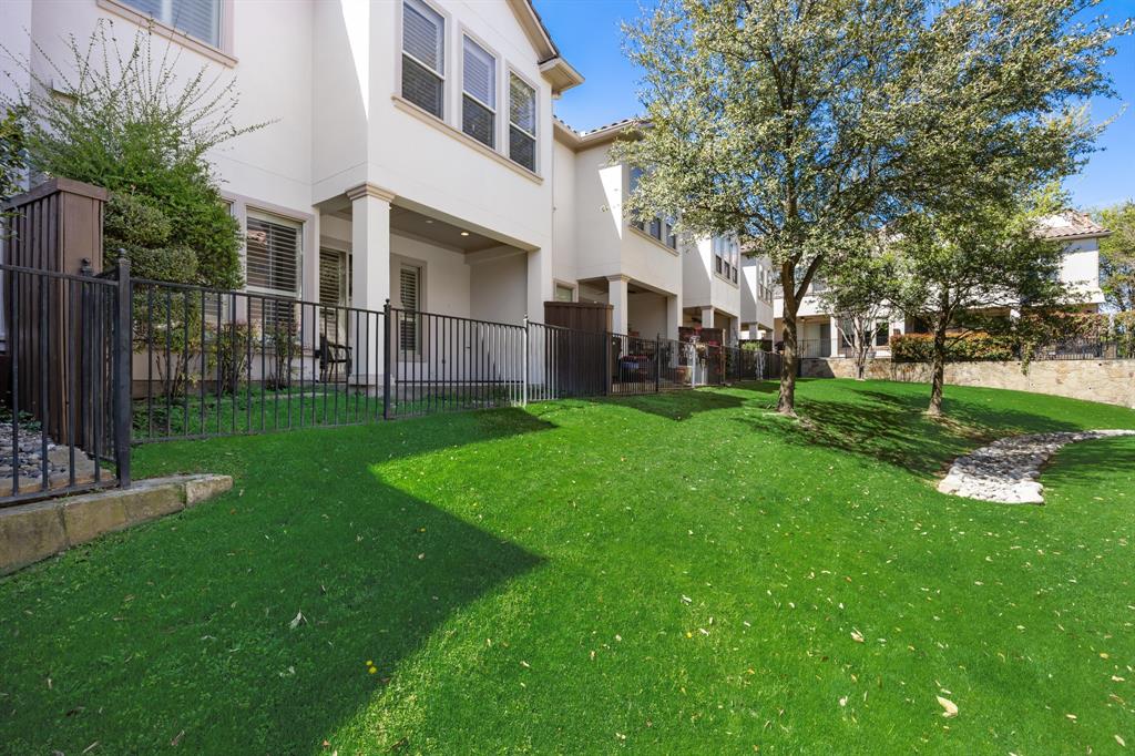 Stanford Court Villas - Residential