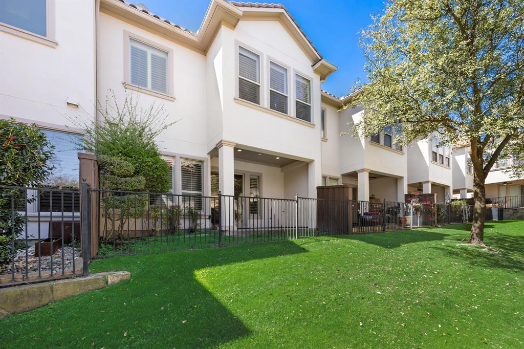 Stanford Court Villas - Residential