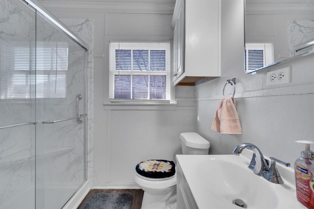 UNIVERSITY-REV - Residential