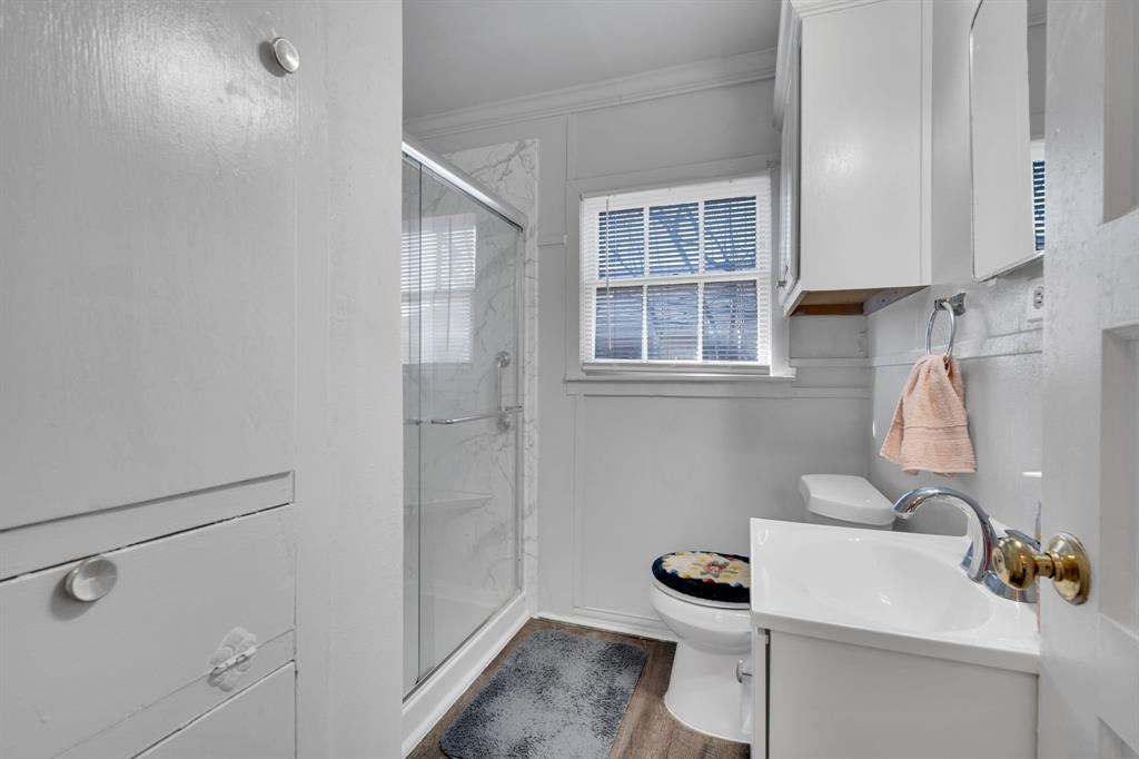 UNIVERSITY-REV - Residential