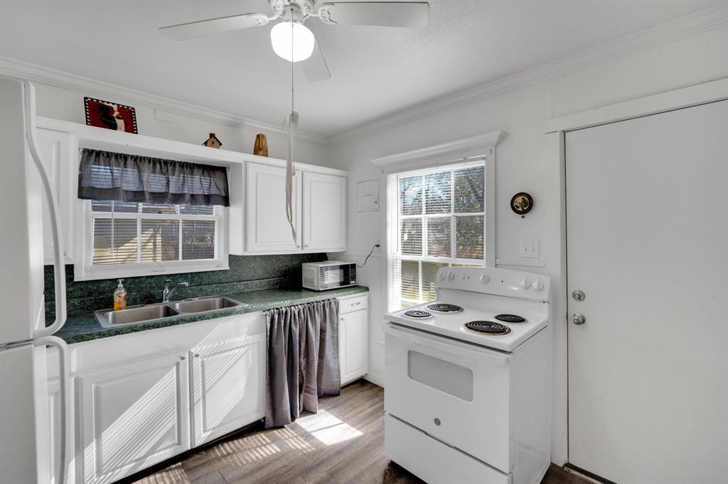 UNIVERSITY-REV - Residential