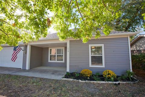 Photo of 119 Wheeler Street, Weatherford, TX 76086 (MLS # 21092296)