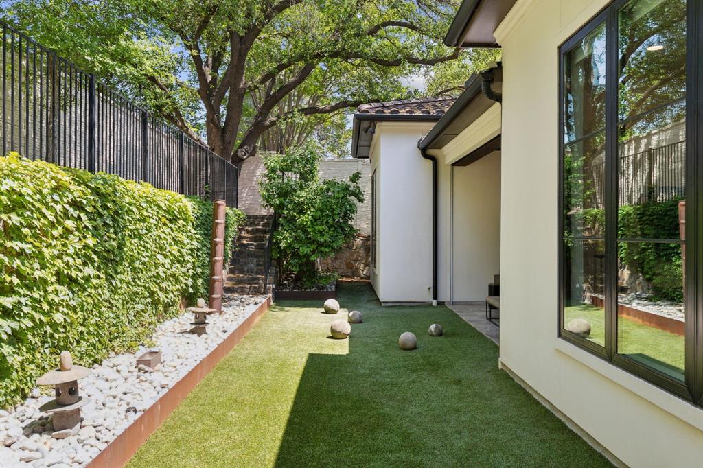 Crestway Forest Estates - Residential