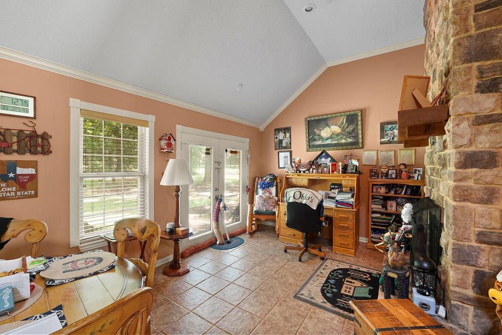 Stone Chimney Creek - Residential