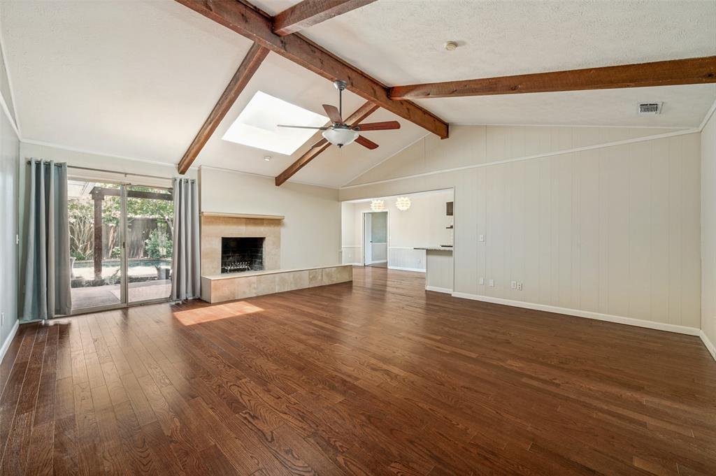 2525 Eucalyptus Drive