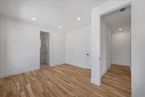 Tiny photo for 4517 Weldon Street, Dallas, TX 75204 (MLS # 20934015)