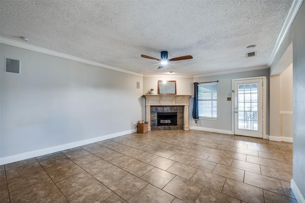 2909 Chisholm Trail