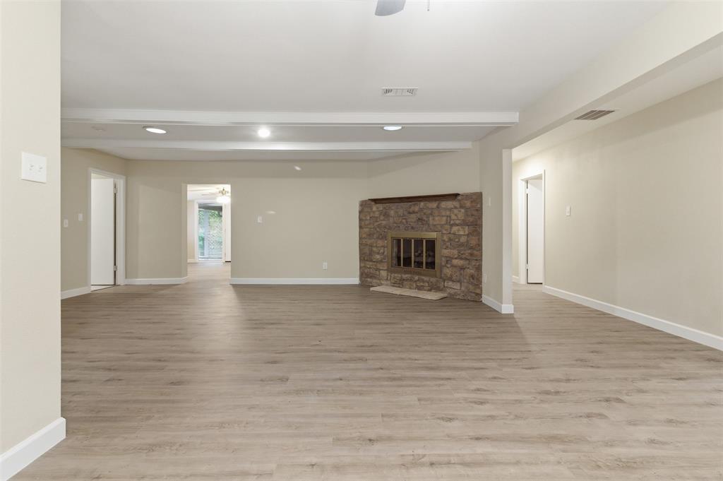 2703 Oak Cliff Lane