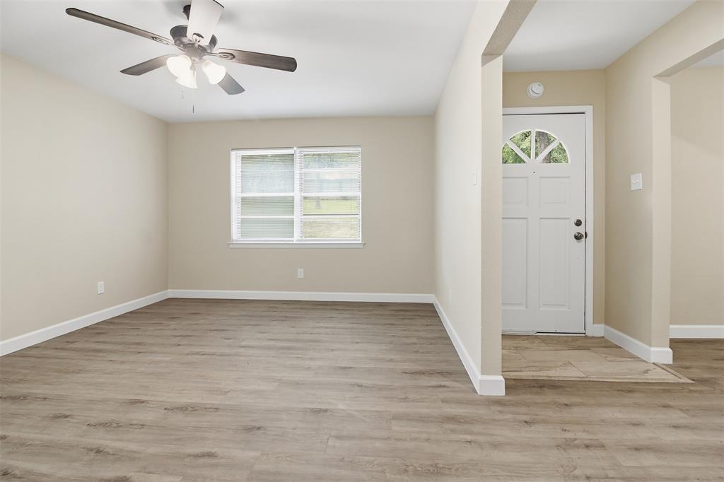 2703 Oak Cliff Lane