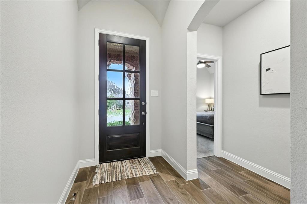 1657 Everitt Trail