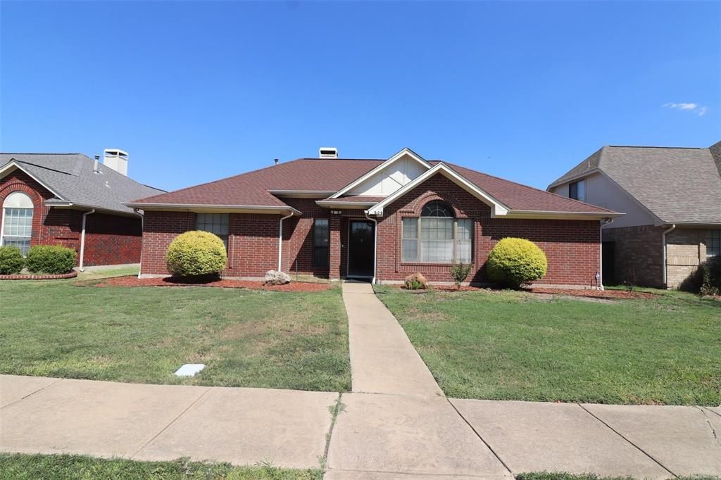 Photo of 509 Hunters Creek Drive, Mesquite, TX 75150 (MLS # 21014642)