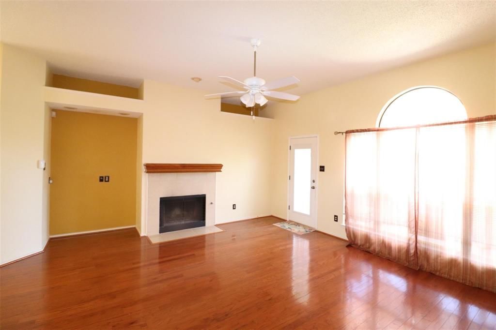 Photo of 509 Hunters Creek Drive, Mesquite, TX 75150 (MLS # 21014642)